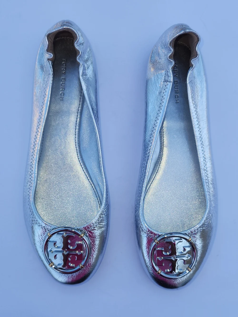 NWT Tory Burch Minnie Silver Metallic Logo Leather Casual Holiday Ballet Flats